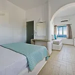 Alizea & Hotel Fira (Santorini)