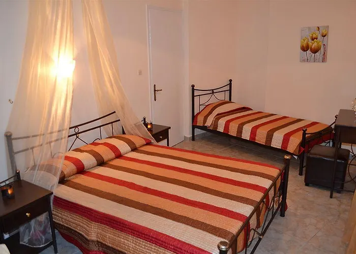 Alizea & فندق ثيرا