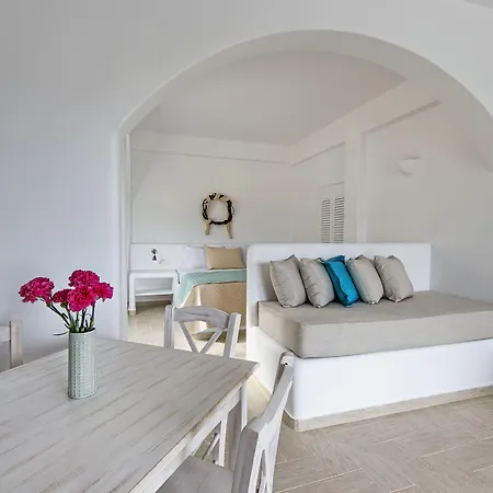Alizea Villas&suites Fira (Santorini)