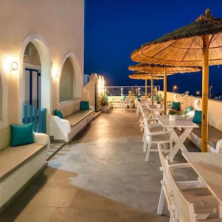 Alizea & 3* Fira (Santorini)