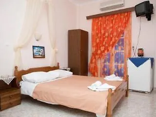 Alizea & Hotel Fira (Santorini)