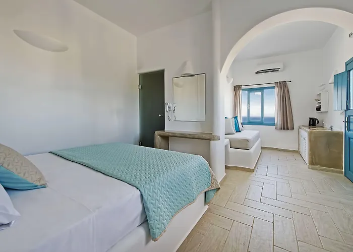 Alizea & Hotel Fira (Santorini)