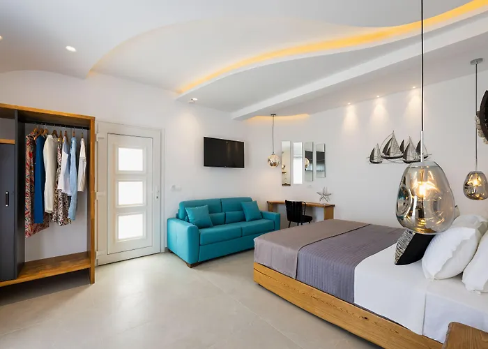 Alizea & 3* Fira (Santorini)