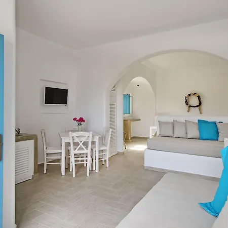 Alizea & فندق ثيرا