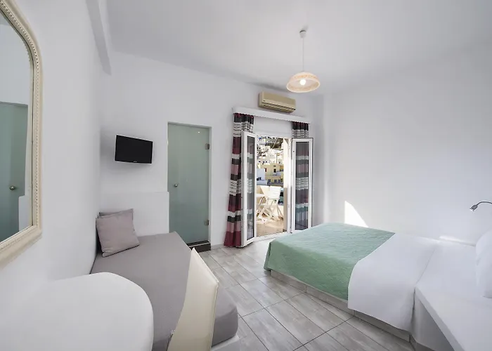 Alizea & Hotel Fira (Santorini)