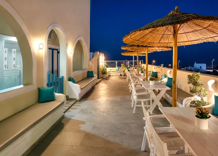 Alizea & 3* Fira (Santorini)